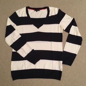 Tommy Hilfiger sweater
